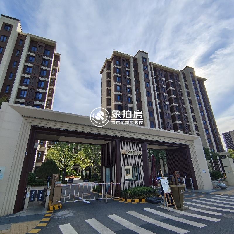 禹洲朗廷湾8号楼7层1单元702号