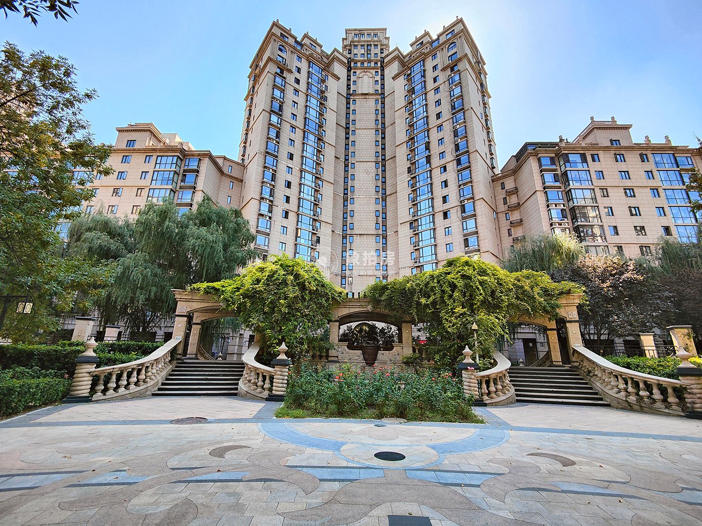 凤凰城三期10号楼31层3602号