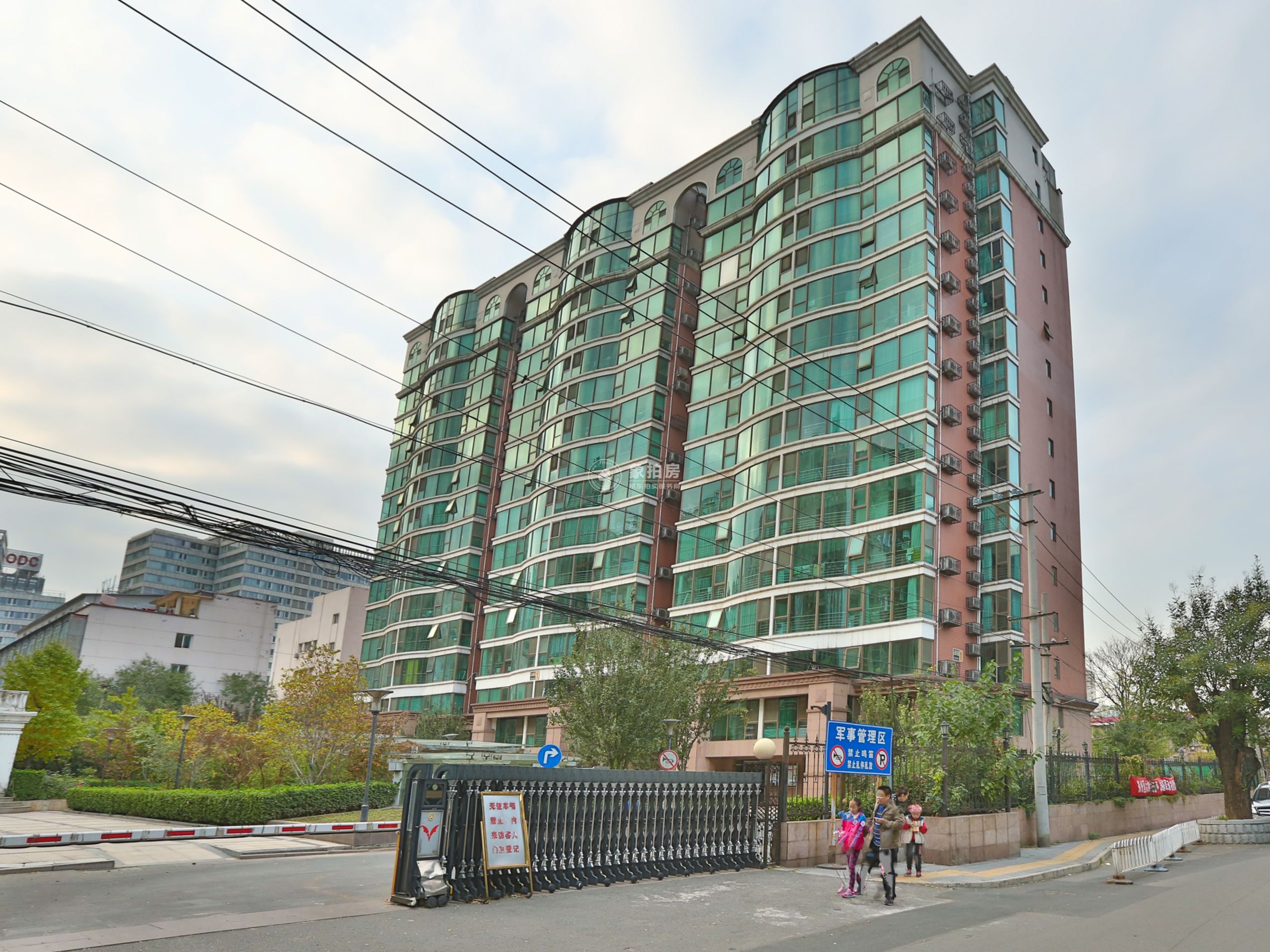 玉廊西园9号院9号楼2层201号