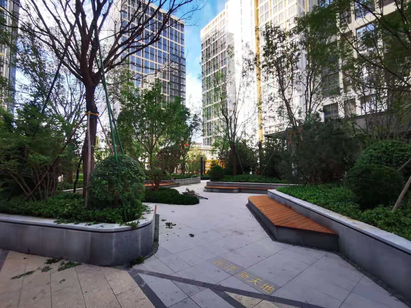 韩建青春誌5号楼15层4单元1504号