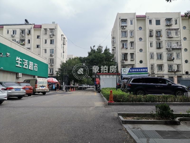 梅兰居13号楼4层一单元402号