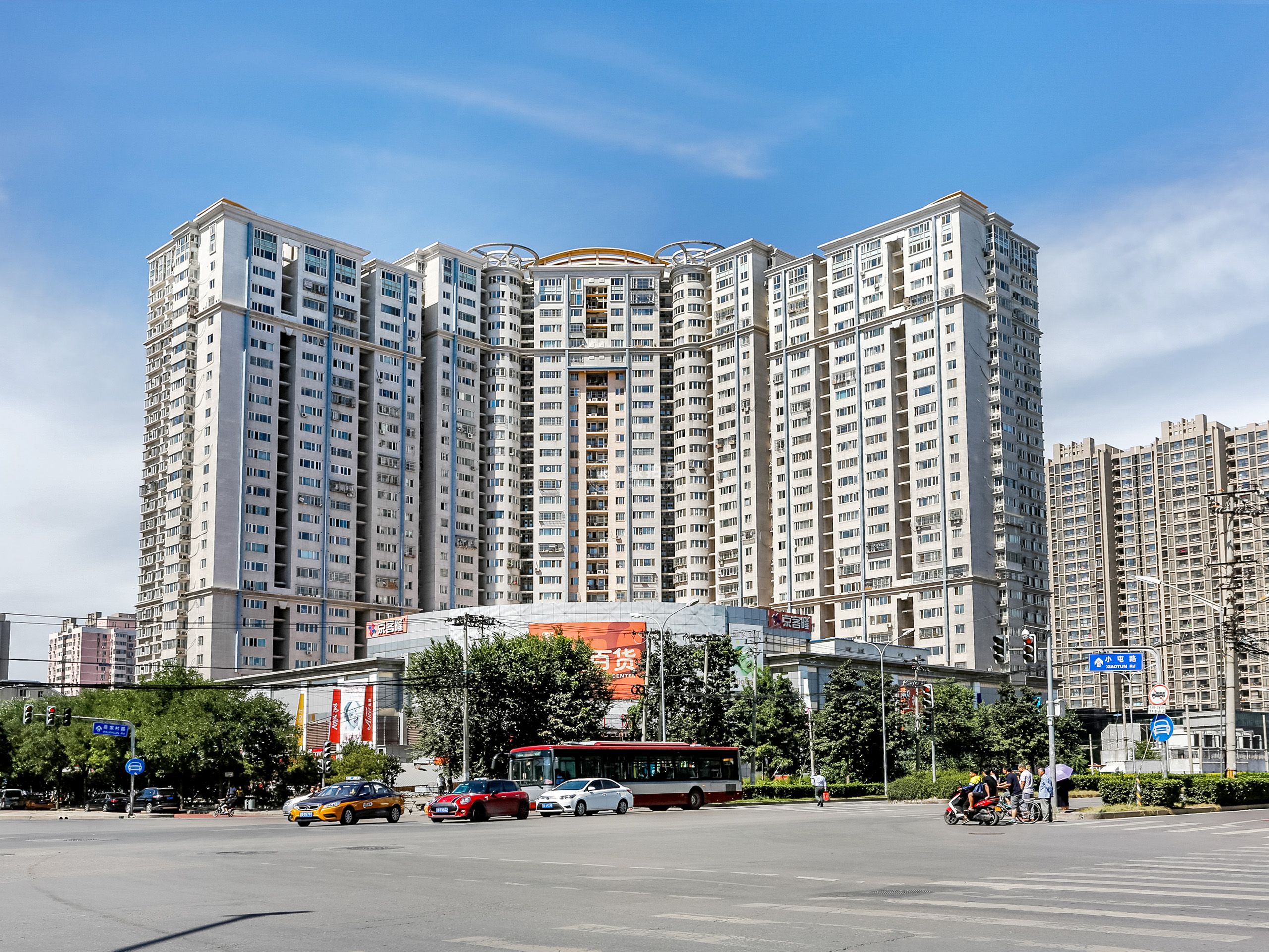 华富丽苑1号楼8层3单元801号