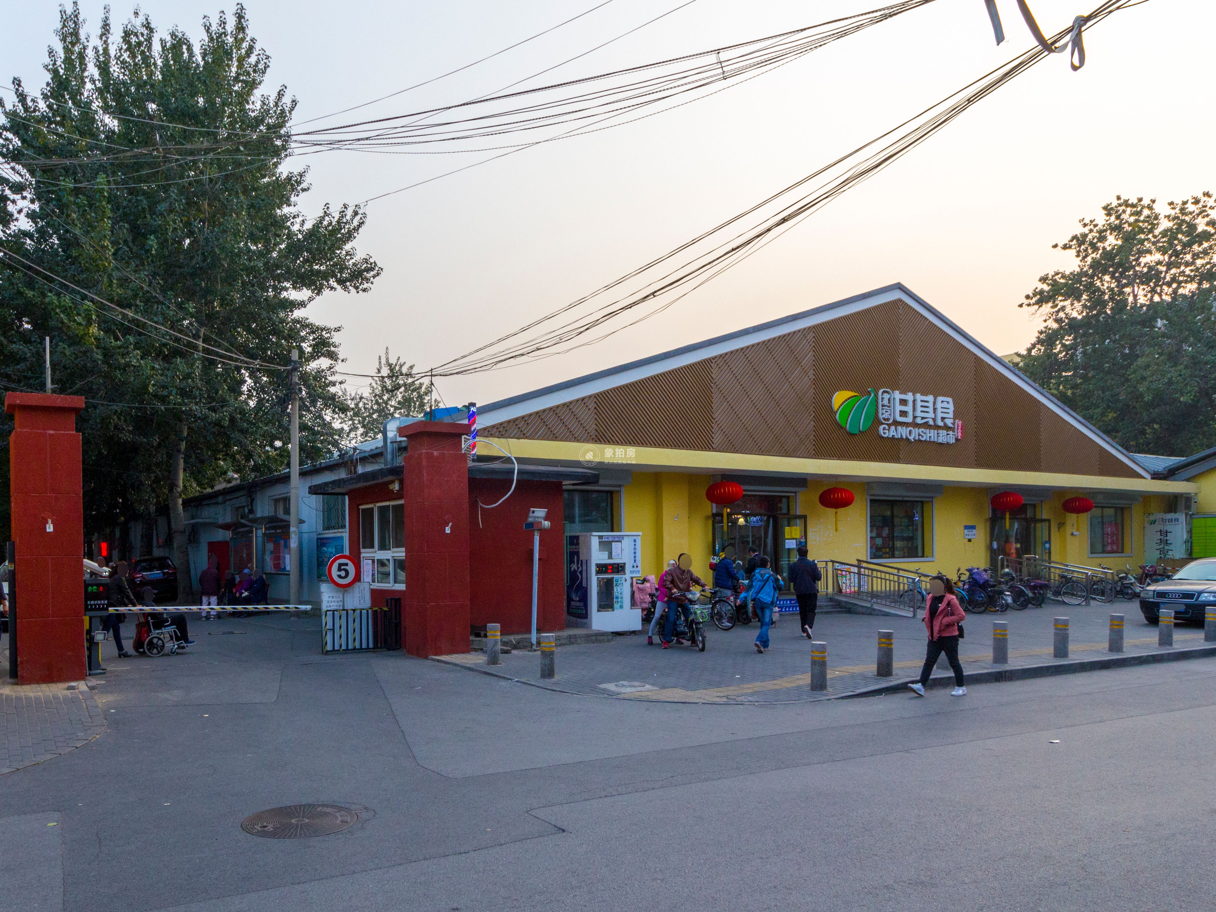 高家寨10幢1层101号