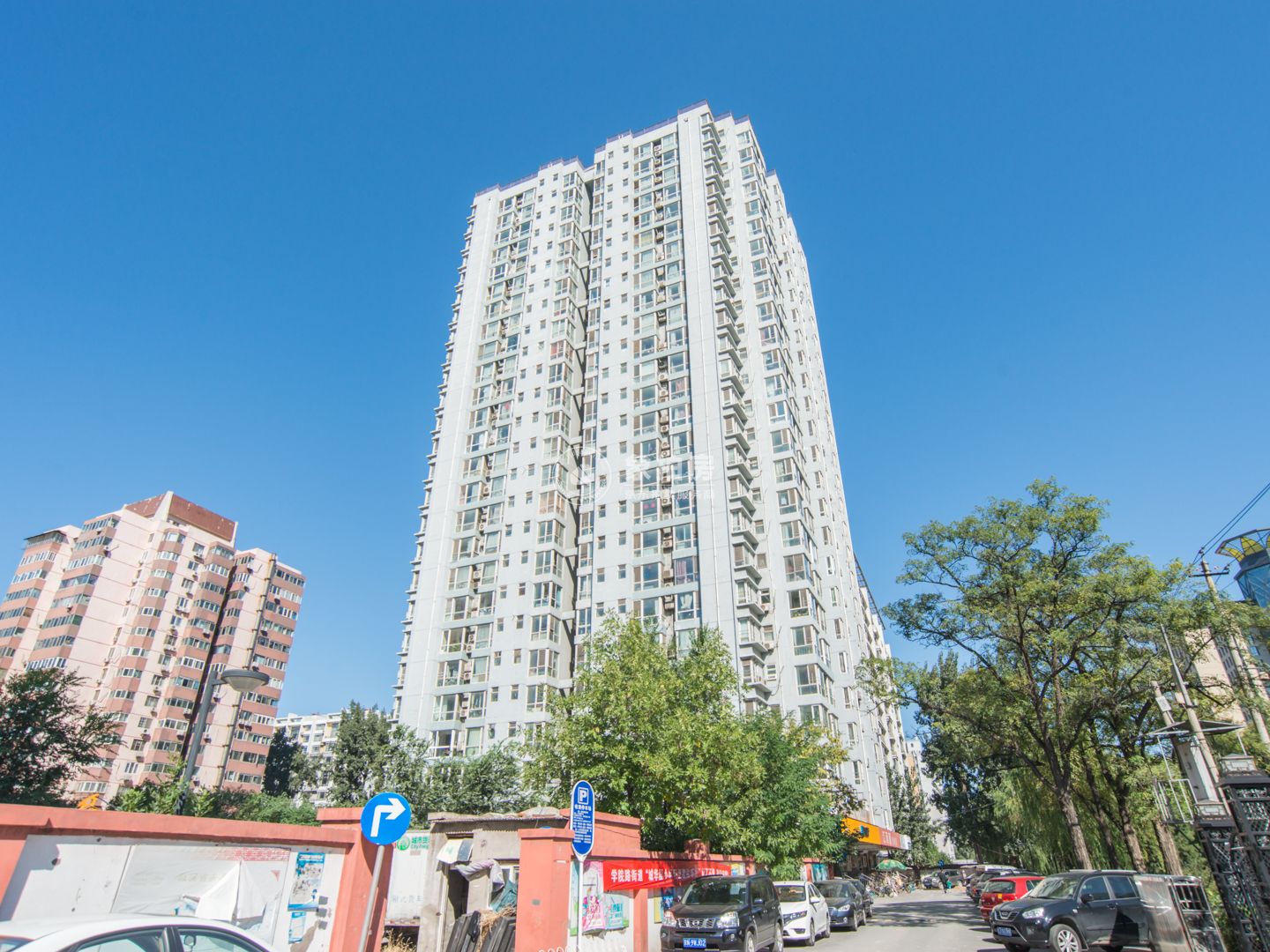 城华园5号楼1层5门101号