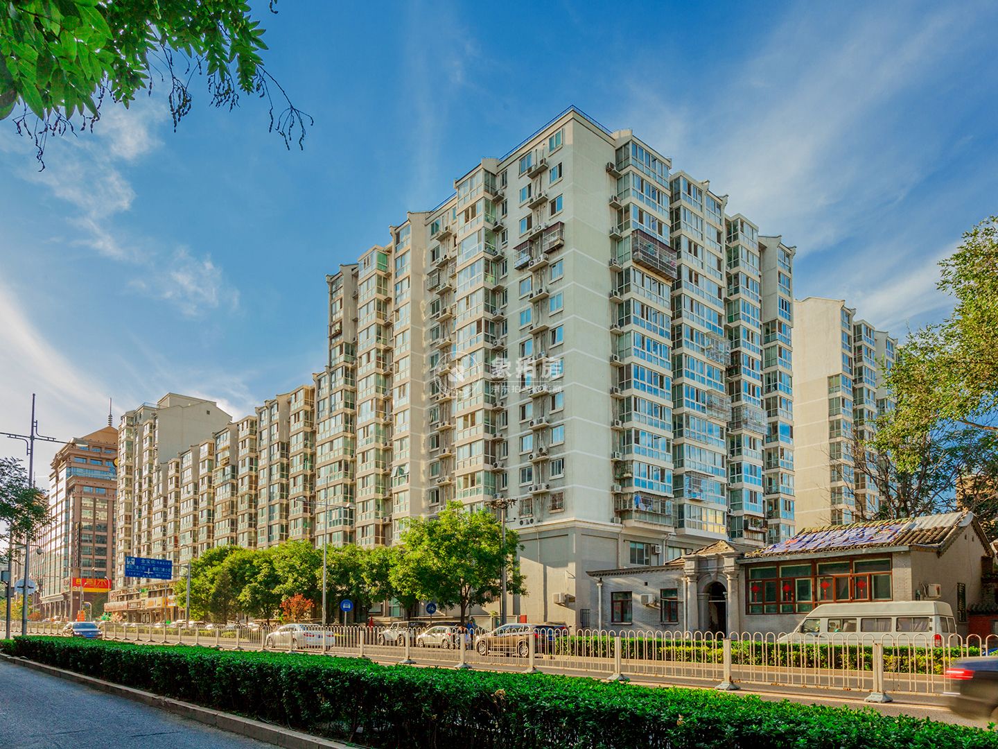 朝阳门南小街16号楼7层11单元701号