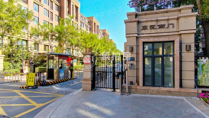 金地仰山东区1号楼9-10层3单元902号