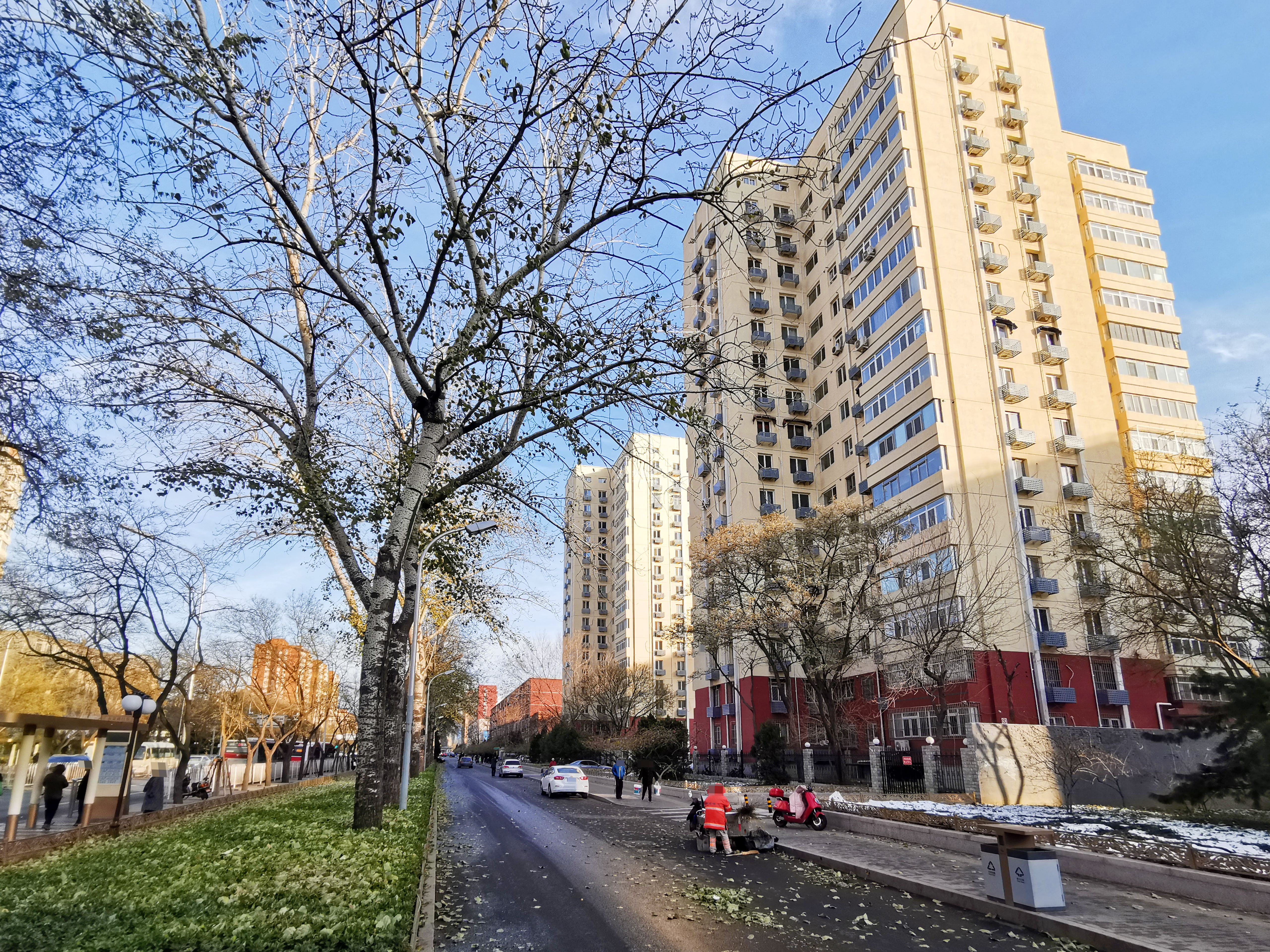 京泉馨苑13号楼3层4单元302号