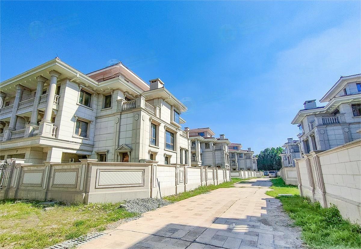 御世佳府33号楼3层一单元102号