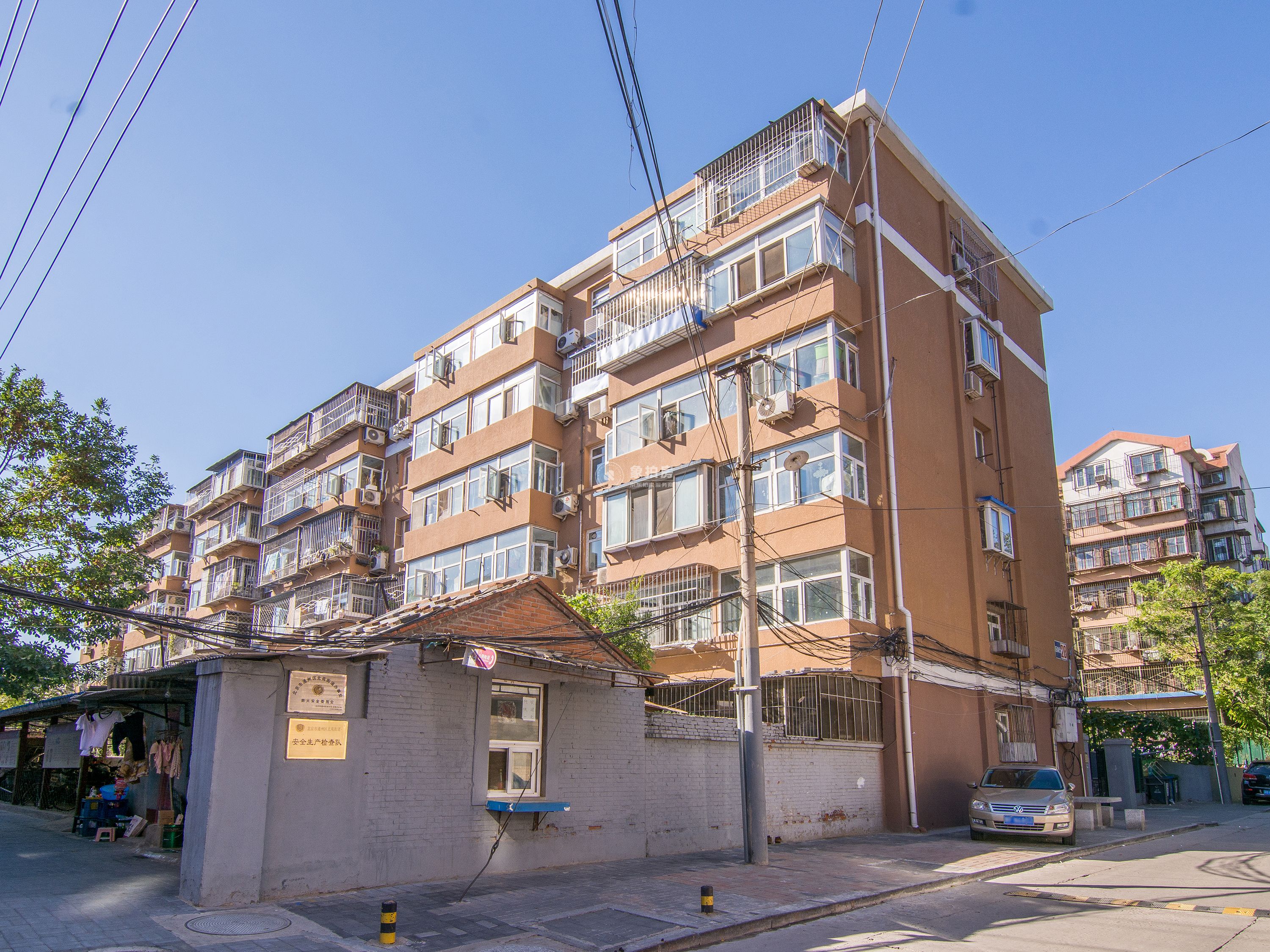 后南仓24号楼2层424号