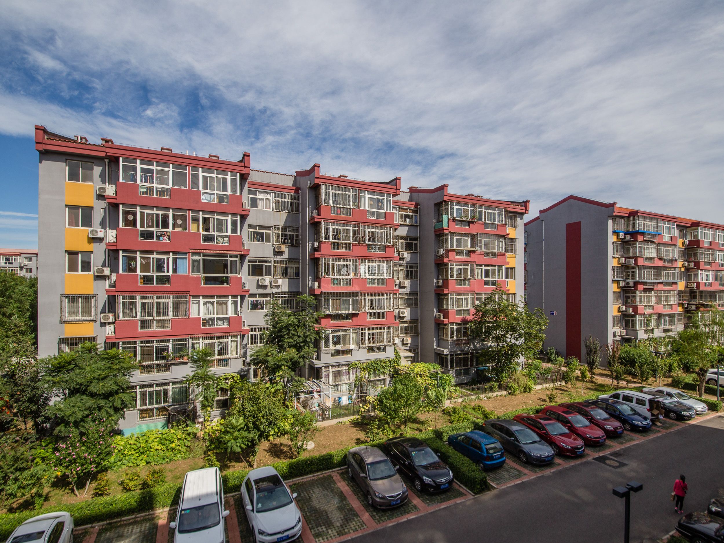 宏城花园6号楼1层一单元102号