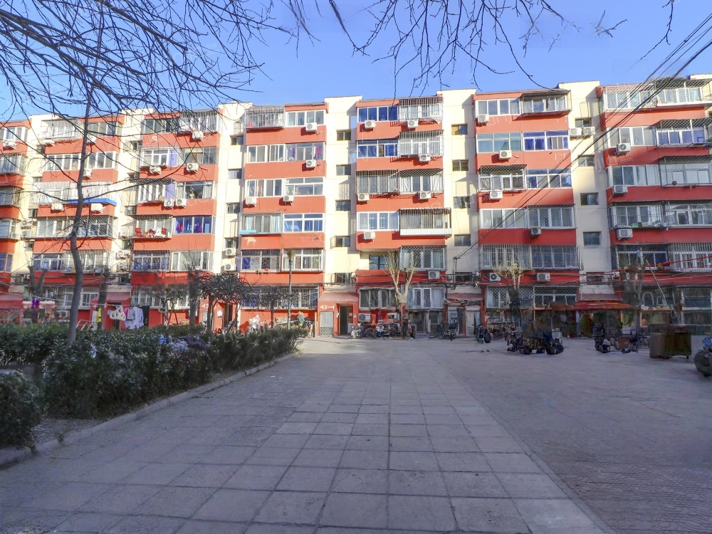 滨河西里南区29号楼1层102号