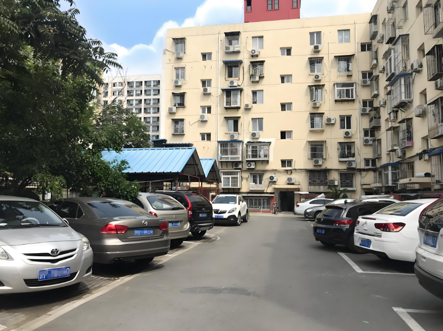 阜光里小区6号楼2层218号