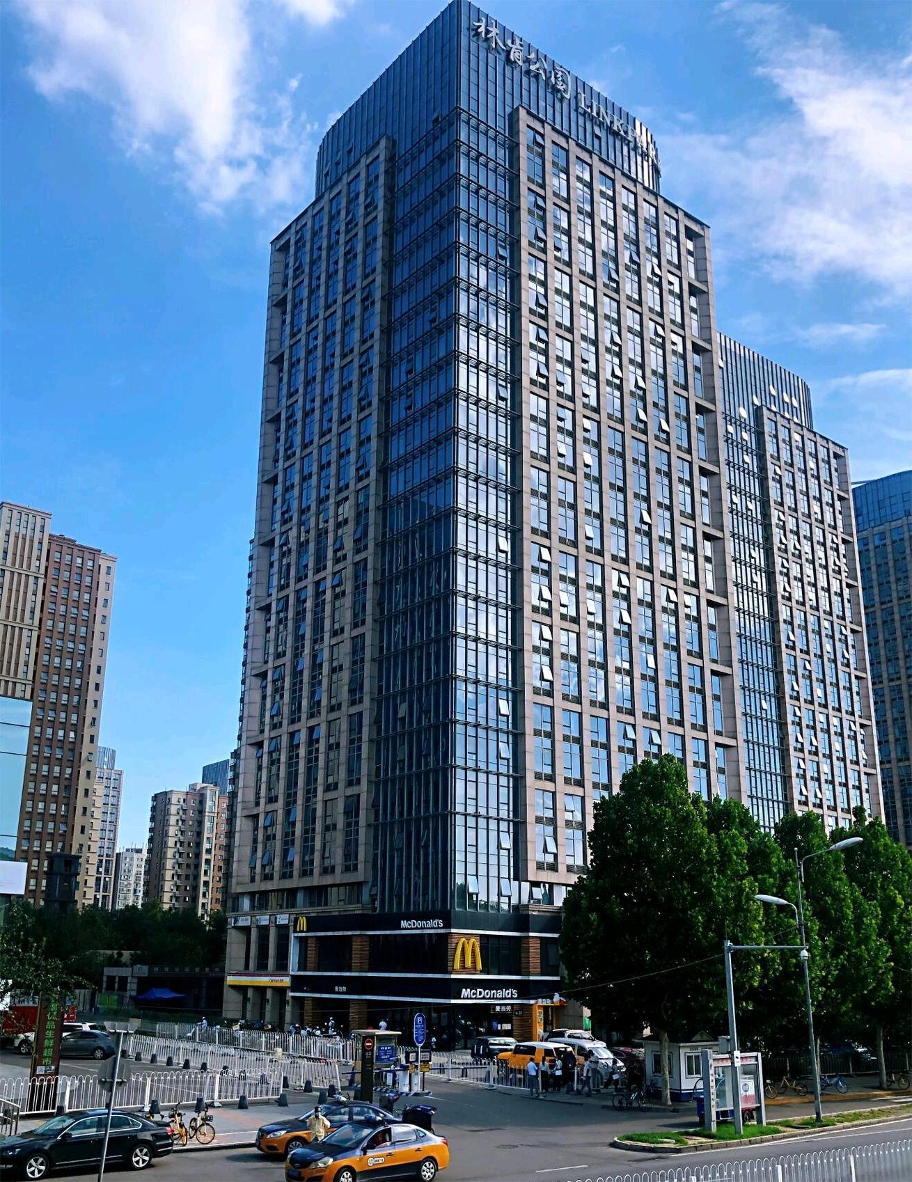 林肯公园C区 33号楼9层1018号