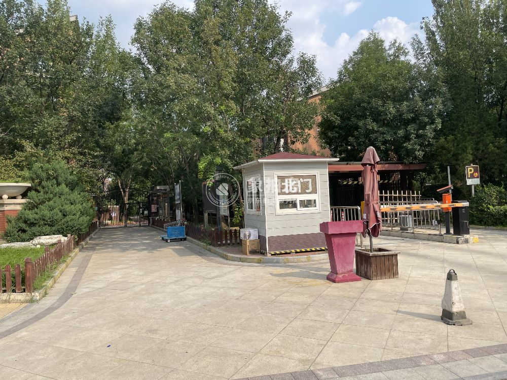 振兴路35号院5号楼-1至2层1单元102