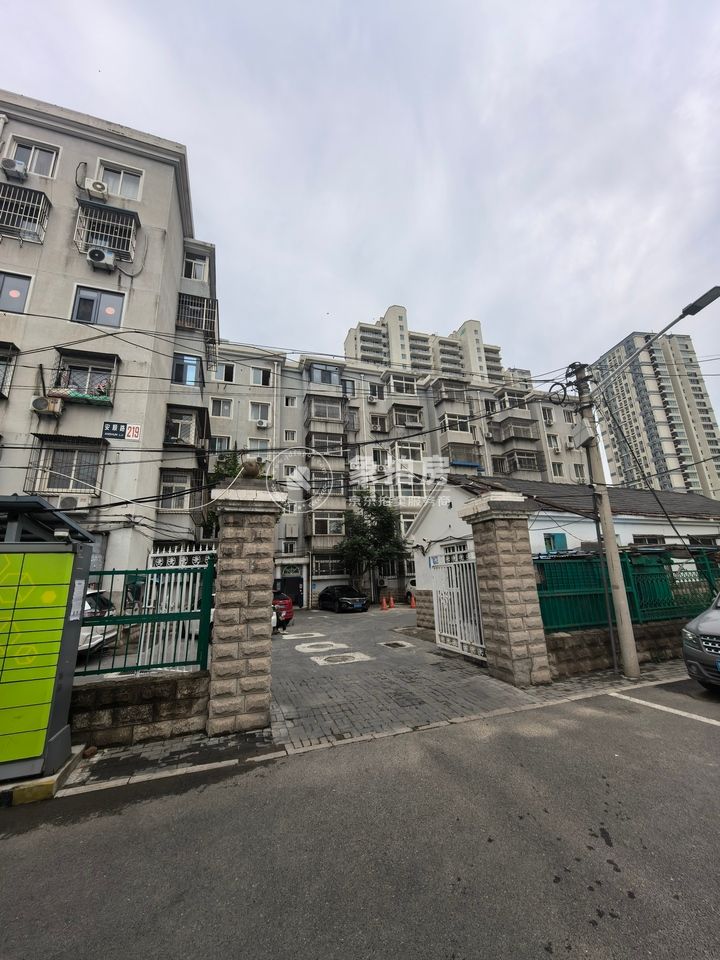 安顺路35号院219号5层