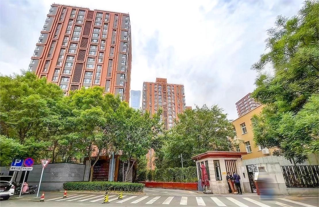 首创禧瑞都1号楼23层2705号（带一个车位）