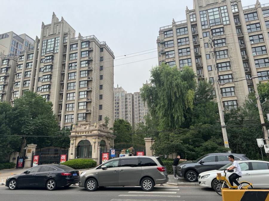 合生世界花园3号楼3层325号