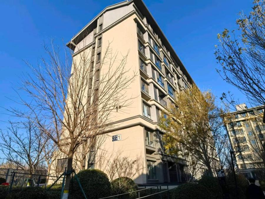 万科翡翠西湖1号楼1层3单元102号