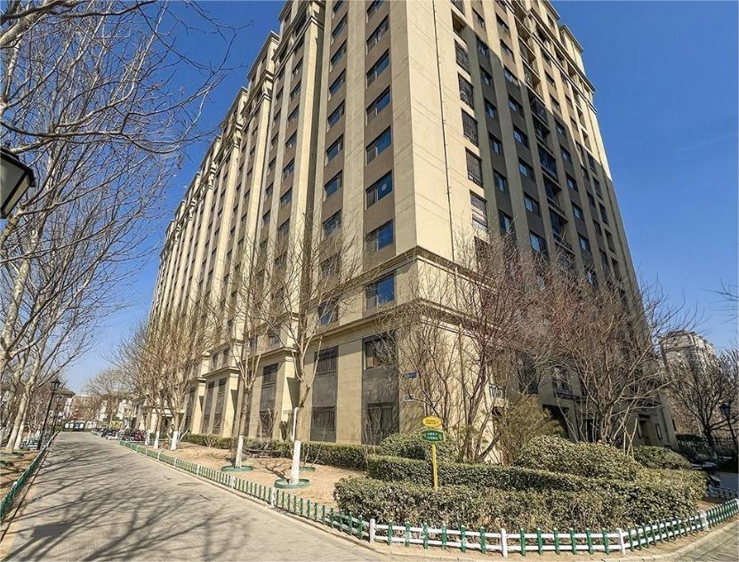 南海雅苑南区5号楼3层305号