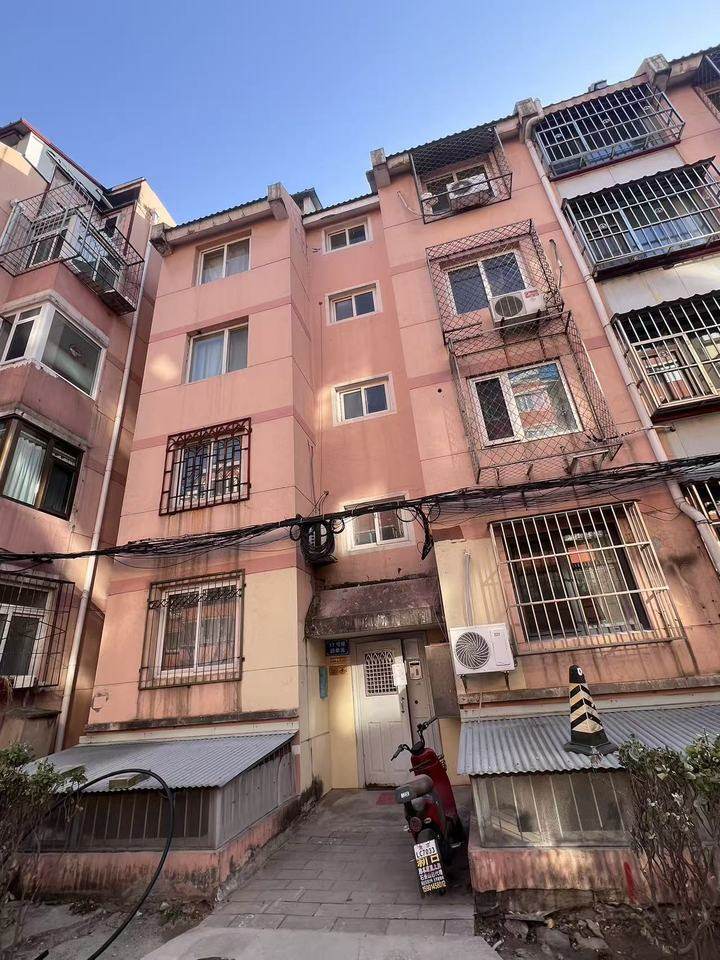 西现代城17号楼4层5单元401号