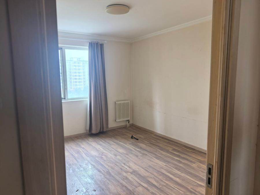 远洋山水南区30楼8层3单元803号