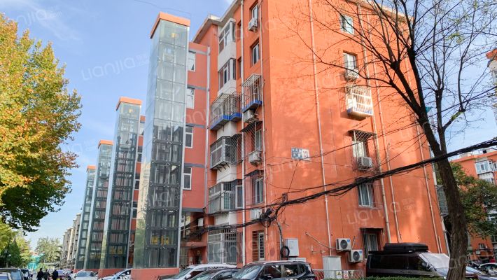 牡丹园东里4号楼3层3门303