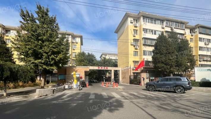 四海公寓35号楼6层35号楼262室号