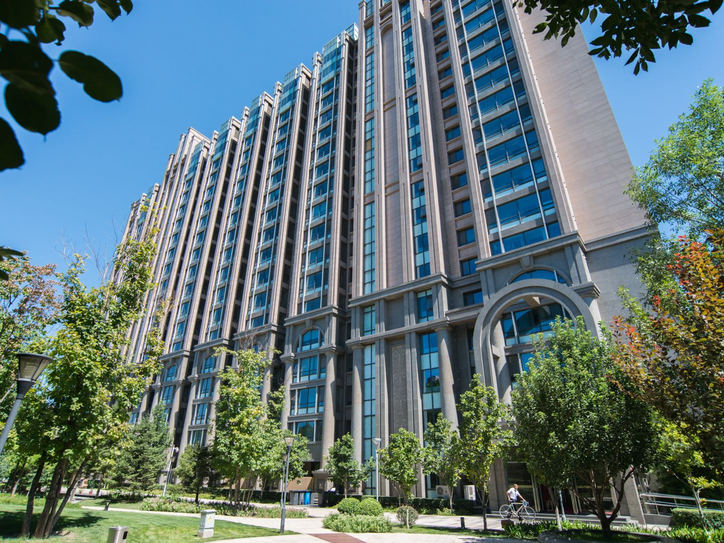 红杉国际公寓2号楼7层2单元710号