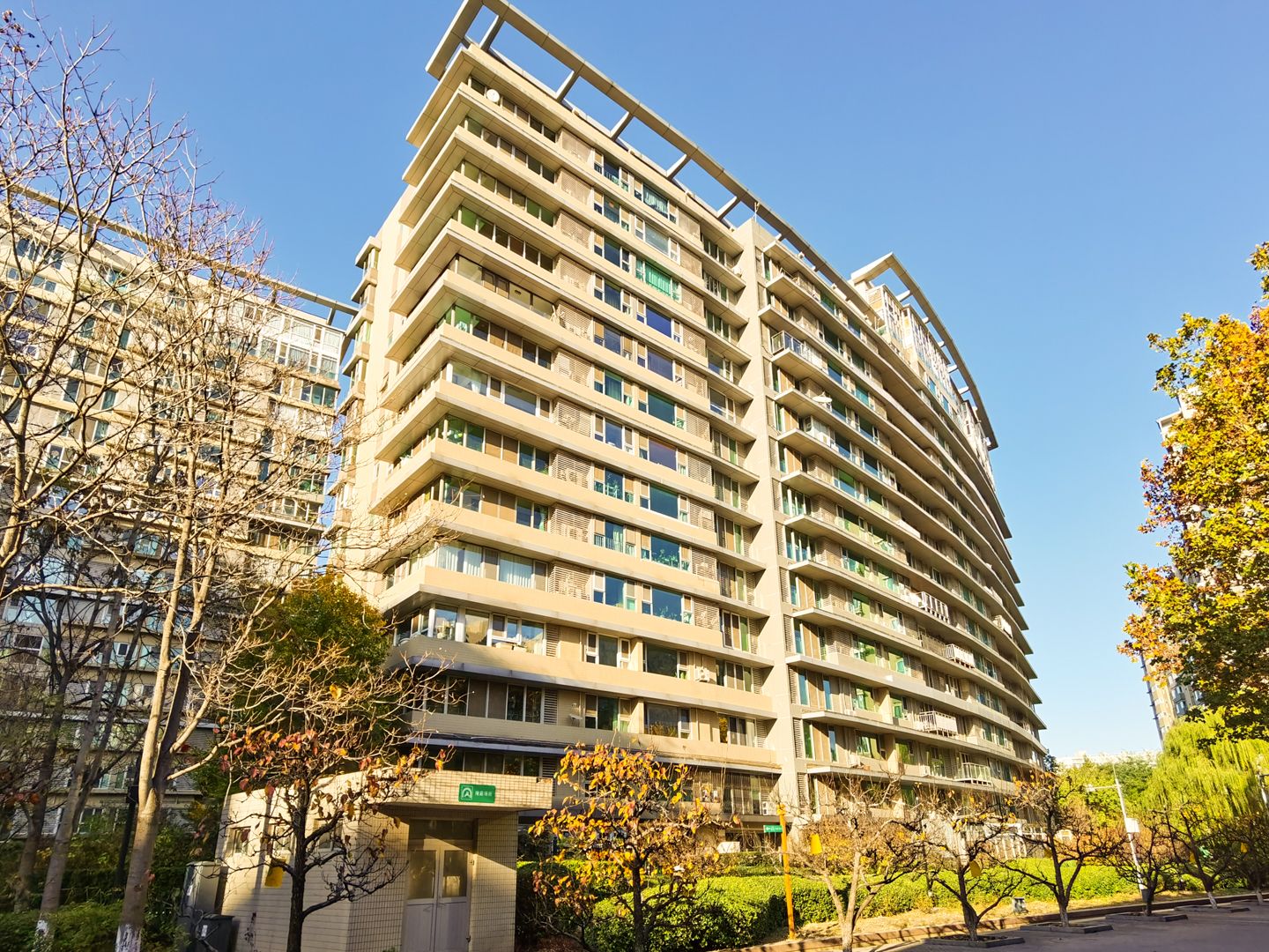 曙光花园望河园7号楼16至17层跃层3-1901（305.63㎡）