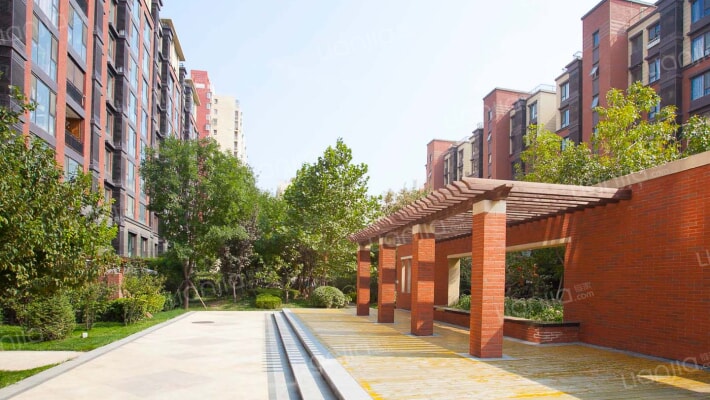 长滩壹号16号楼3层1单元301号