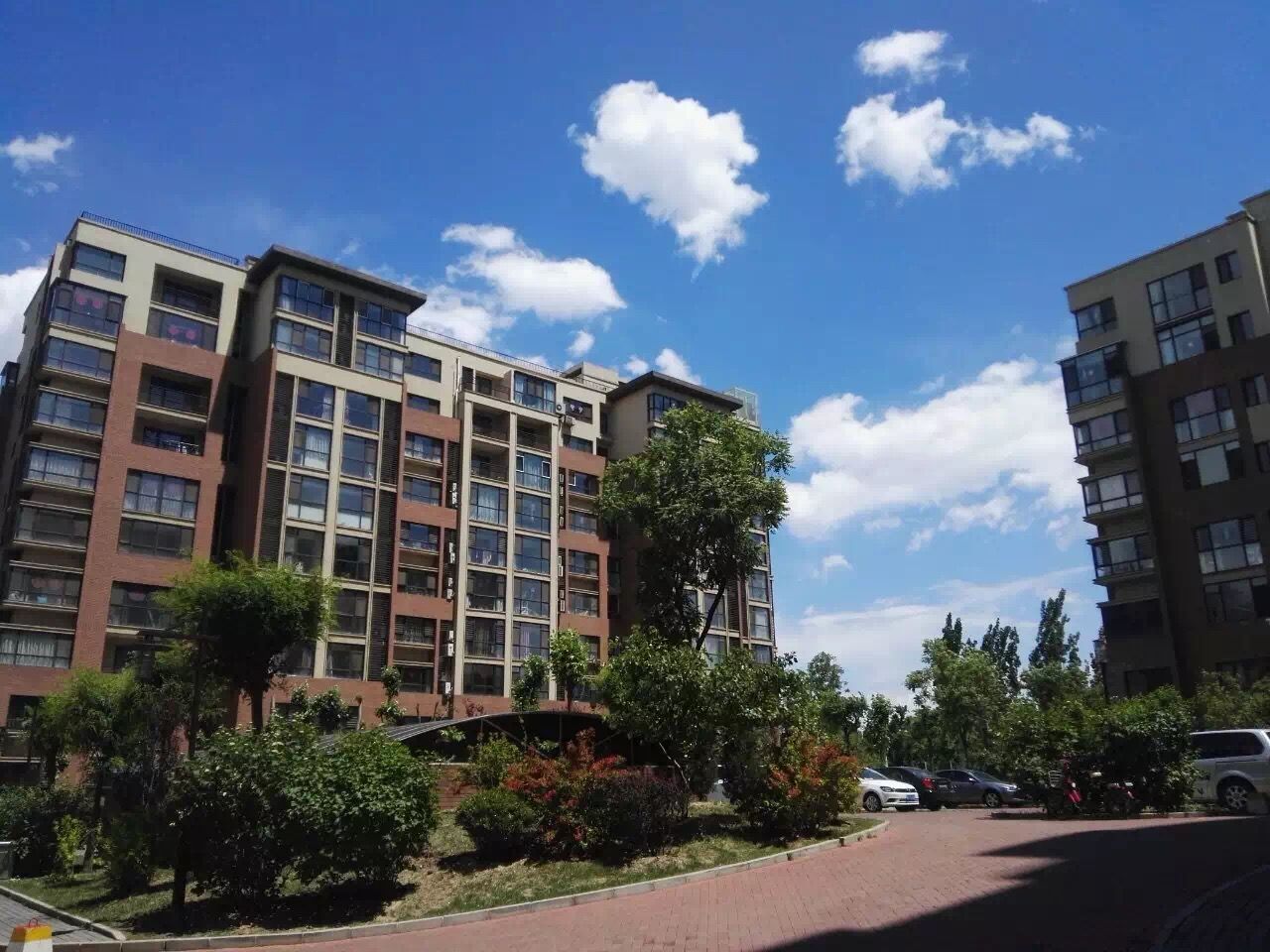 8哩岛17号楼4层2单元