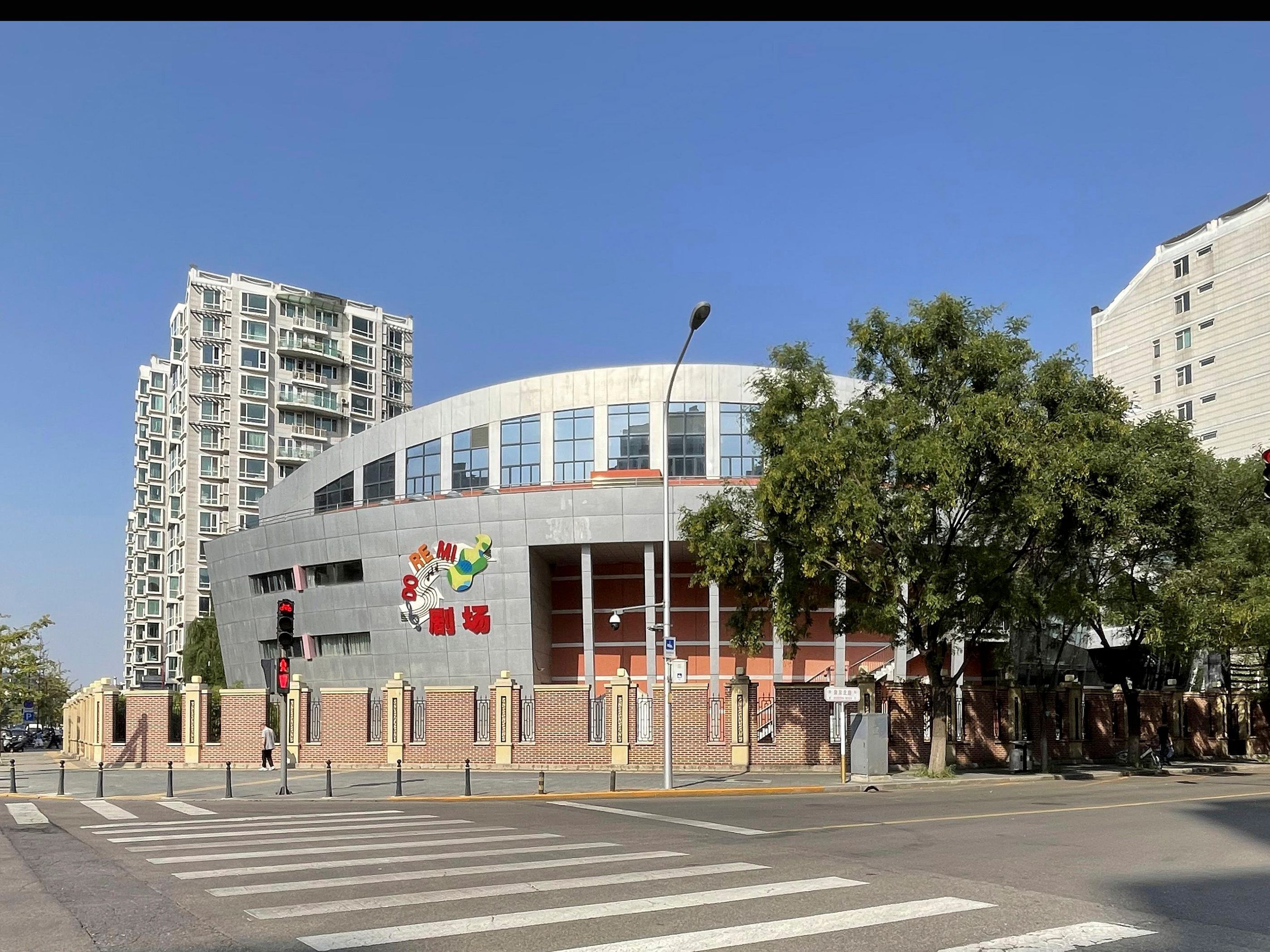 万柳府玺园1号楼-1层J13-14号地下仓储