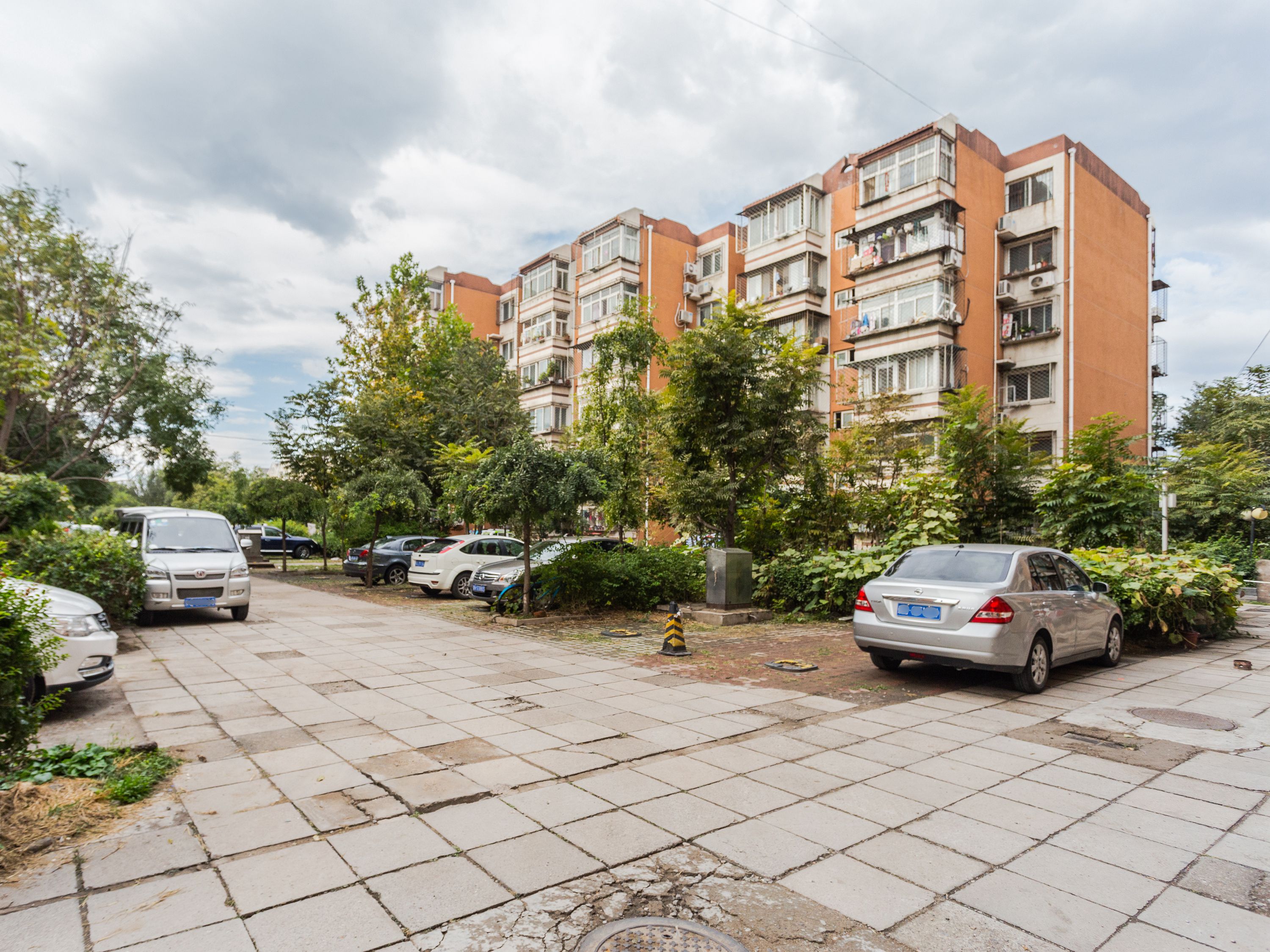 长龙苑小区37号楼-1-1层3-101号