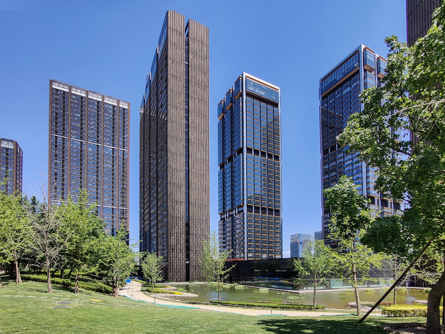 国锐金嵿 15号楼6层506号