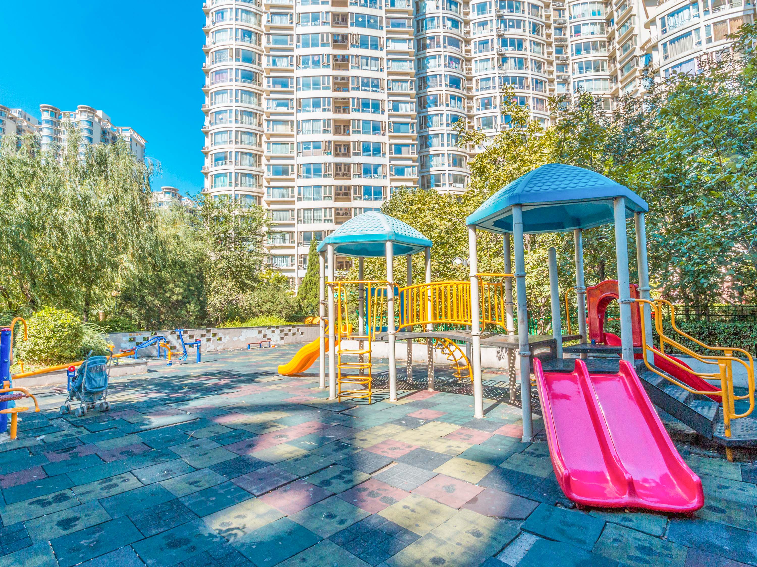 丰台区骏景园中区17号楼15层1506不动产50%份额