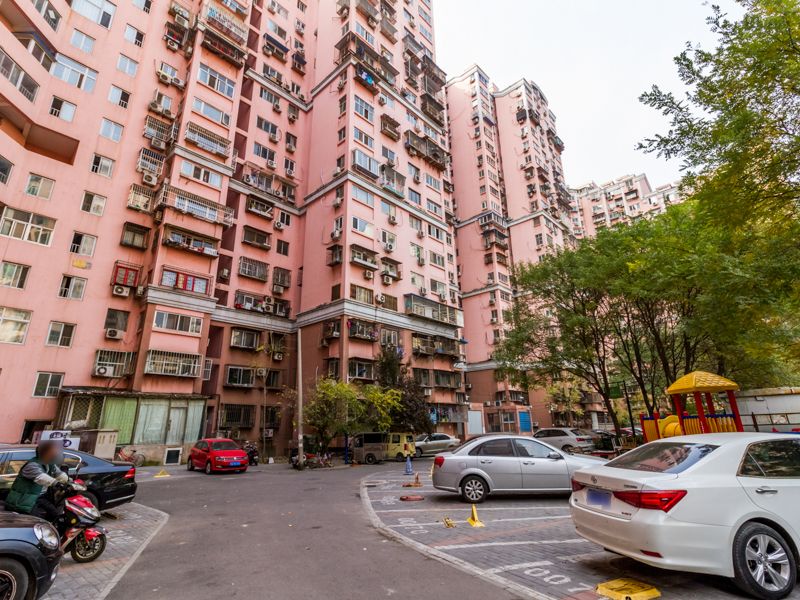 月季园7号楼4层1单元402