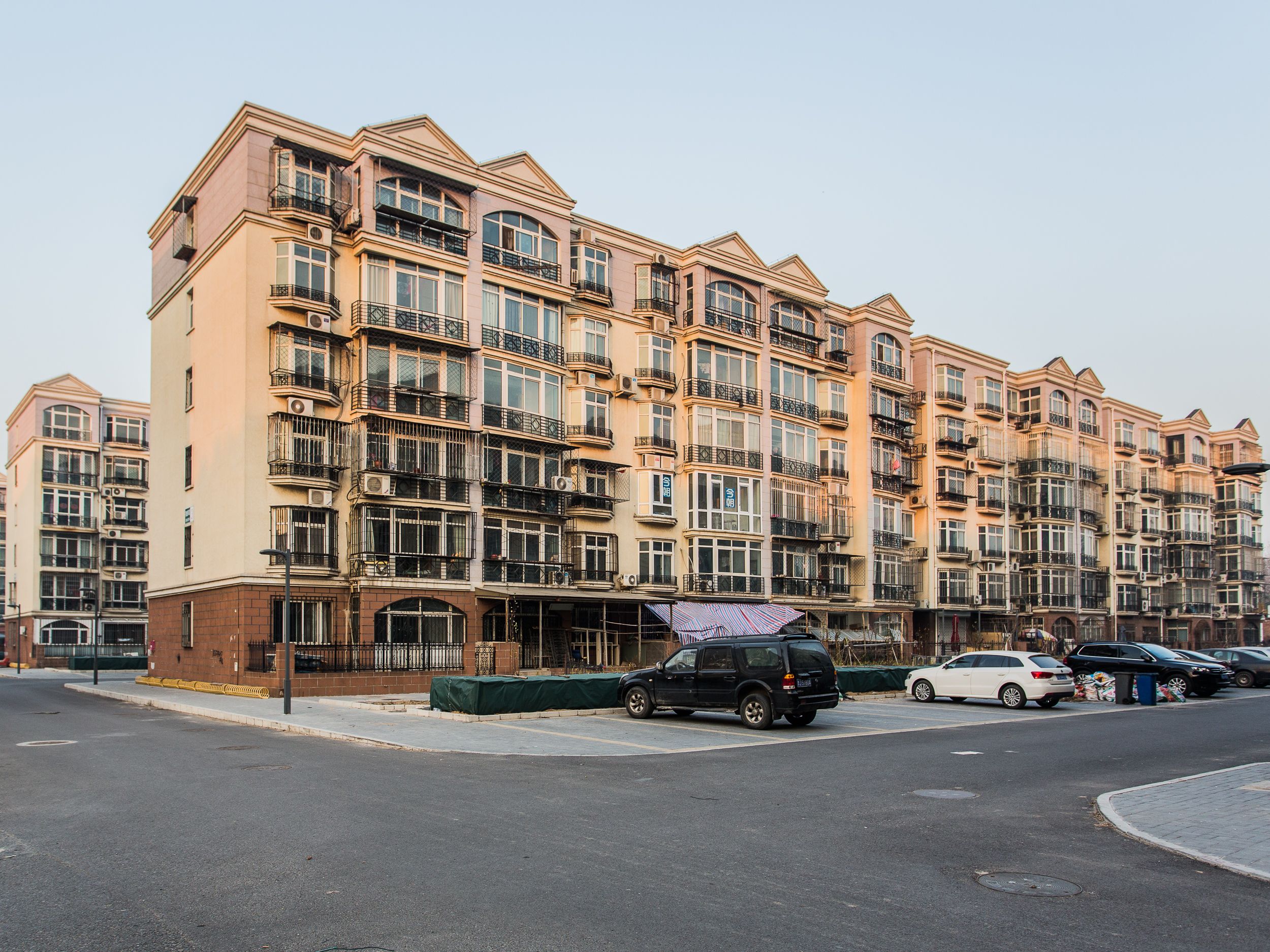 隆盛园7号楼3层2302号