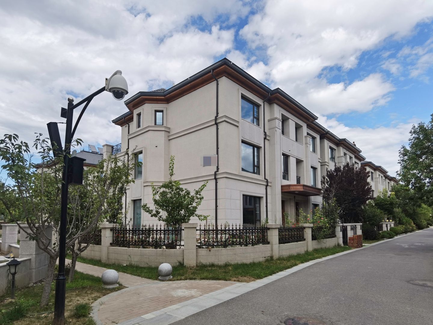 新世界丽樽26号楼-2-3层2号