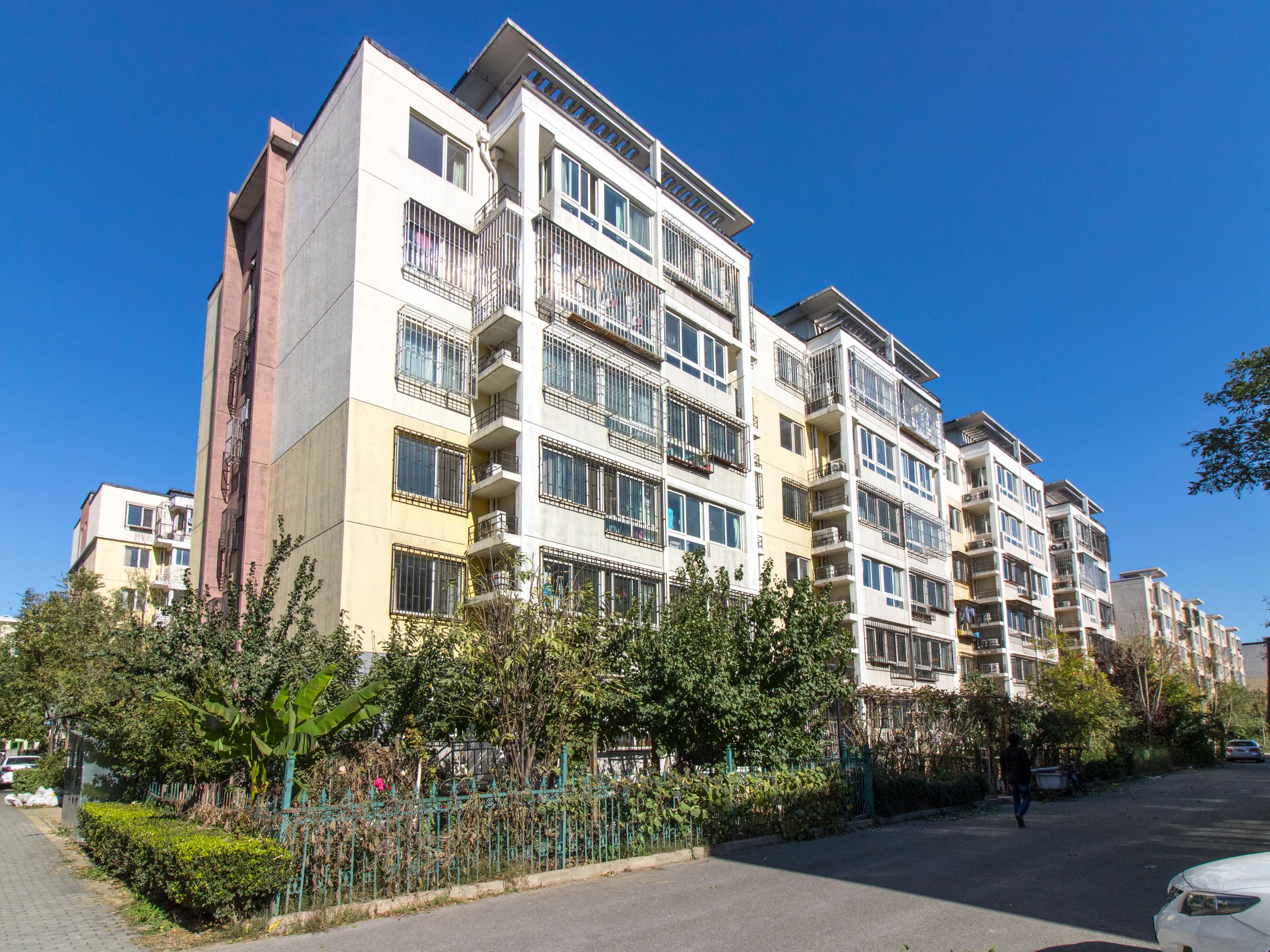 龙跃苑东四区13号楼5层5单元502号