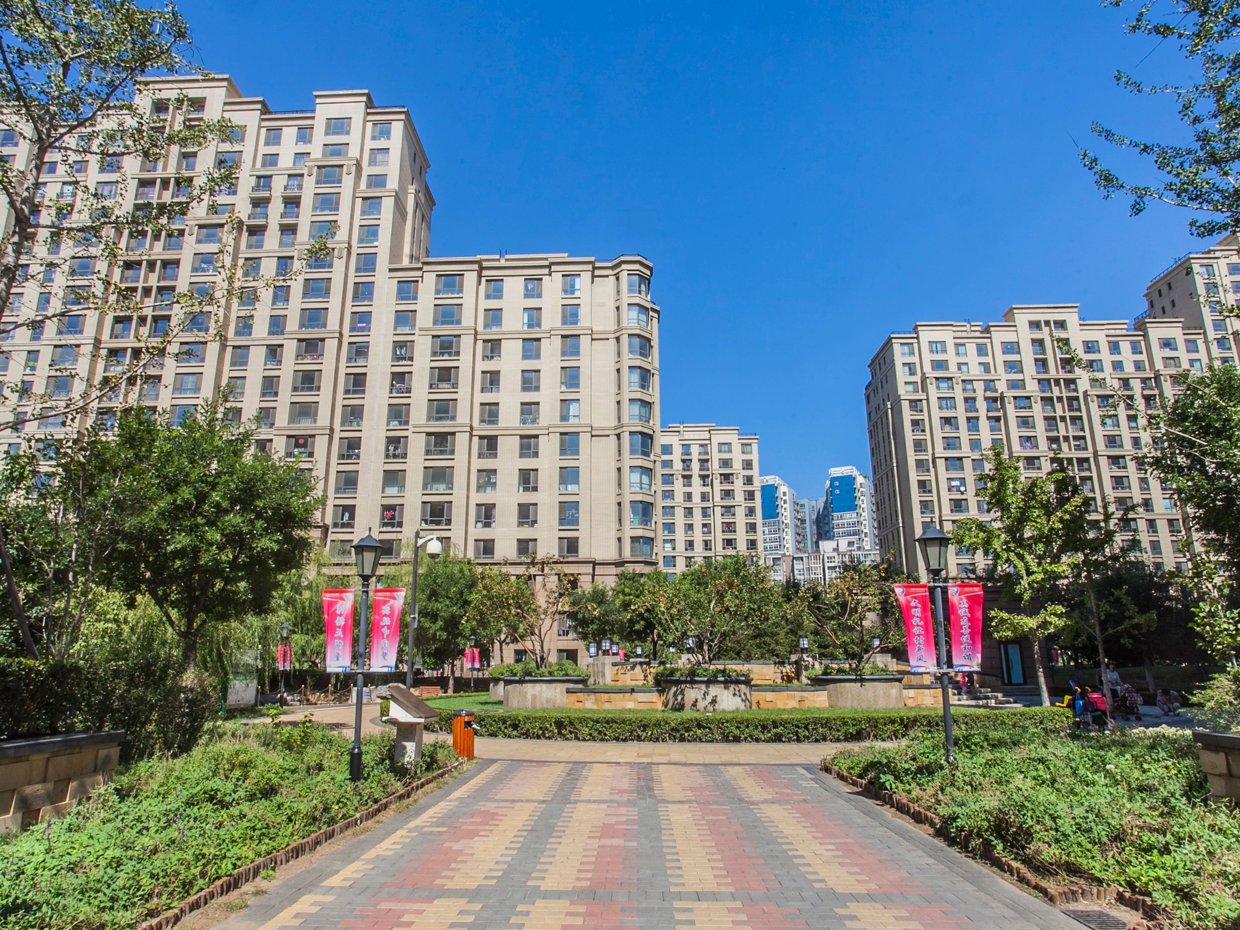 远洋东方公馆95号楼2层2单元201号