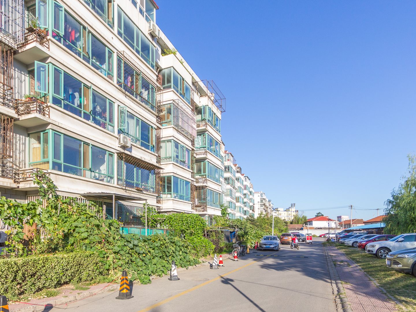 果园西小区8号楼1层312号