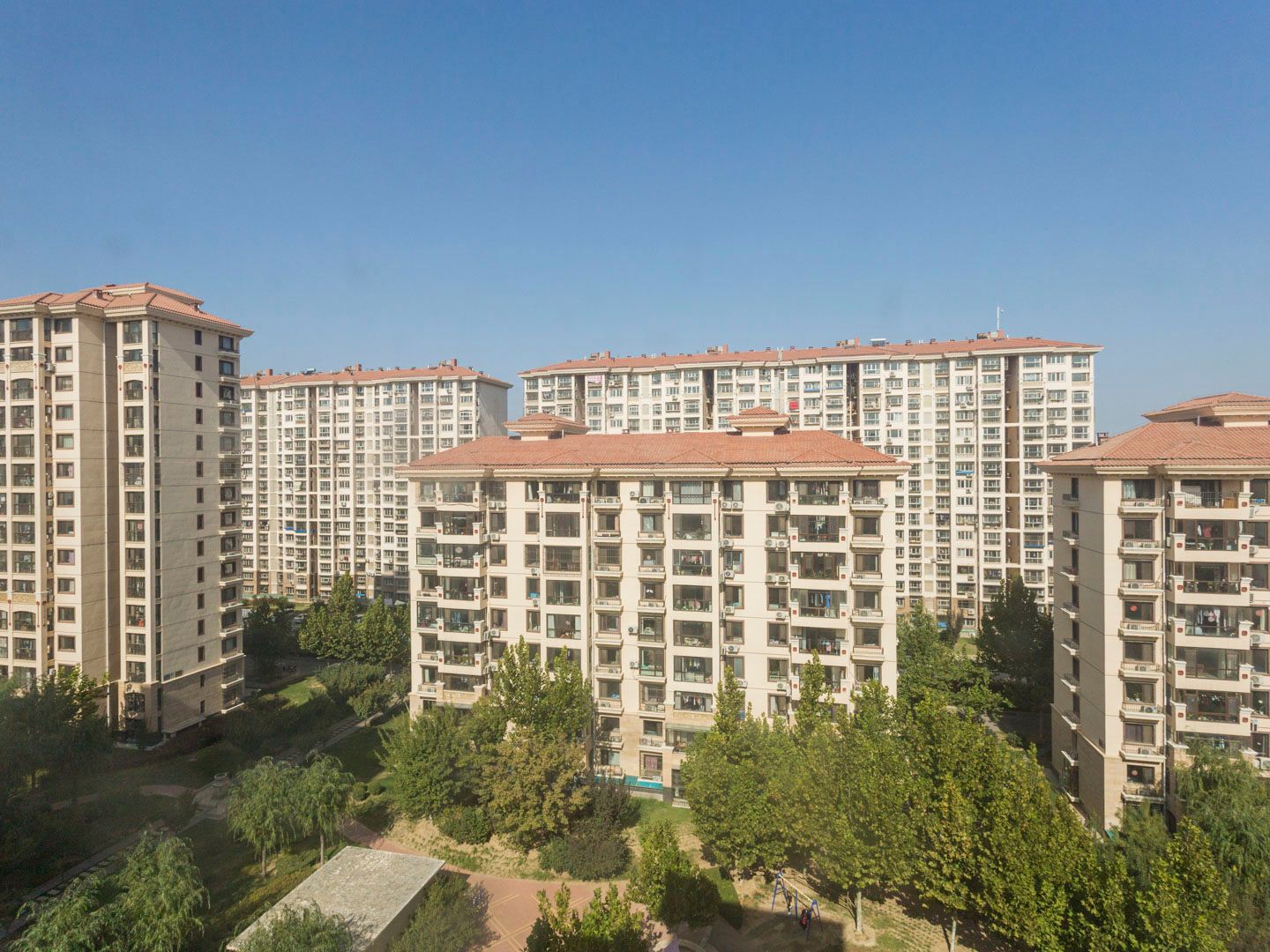 恒华安纳湖15号楼1层103号