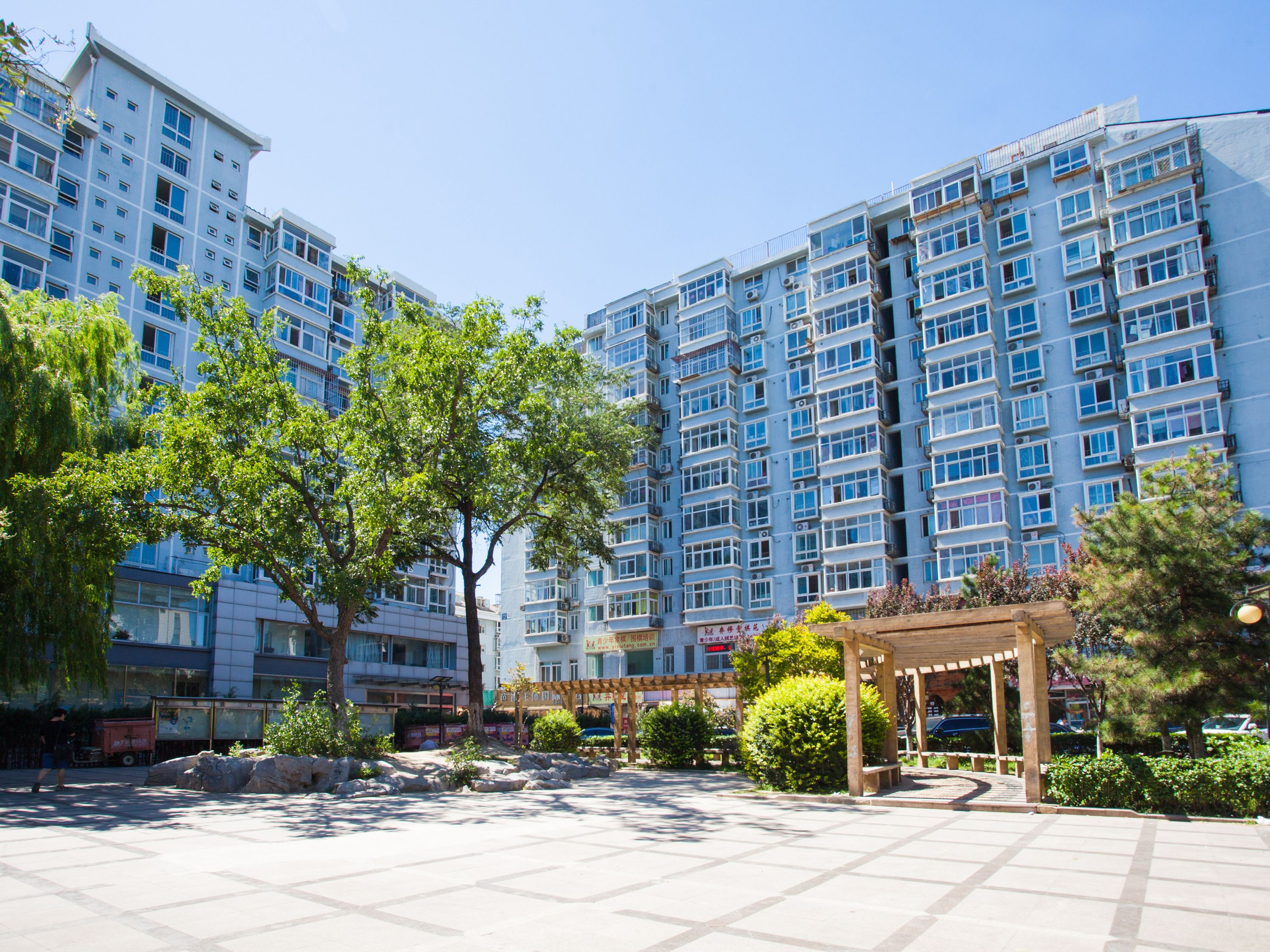 世茂宫园2楼19层2208号