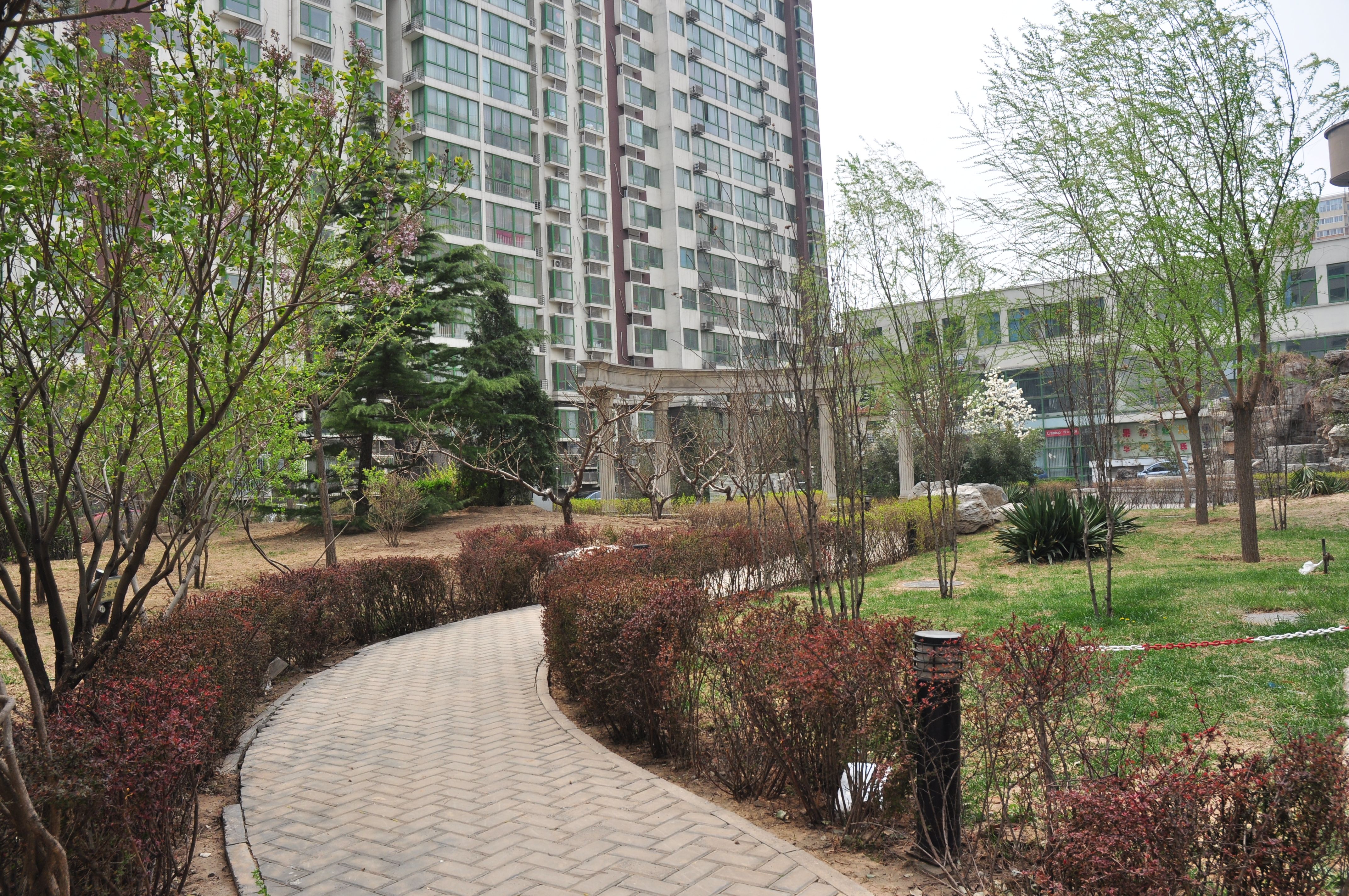 万国城MOMA1号楼28-29层2806号