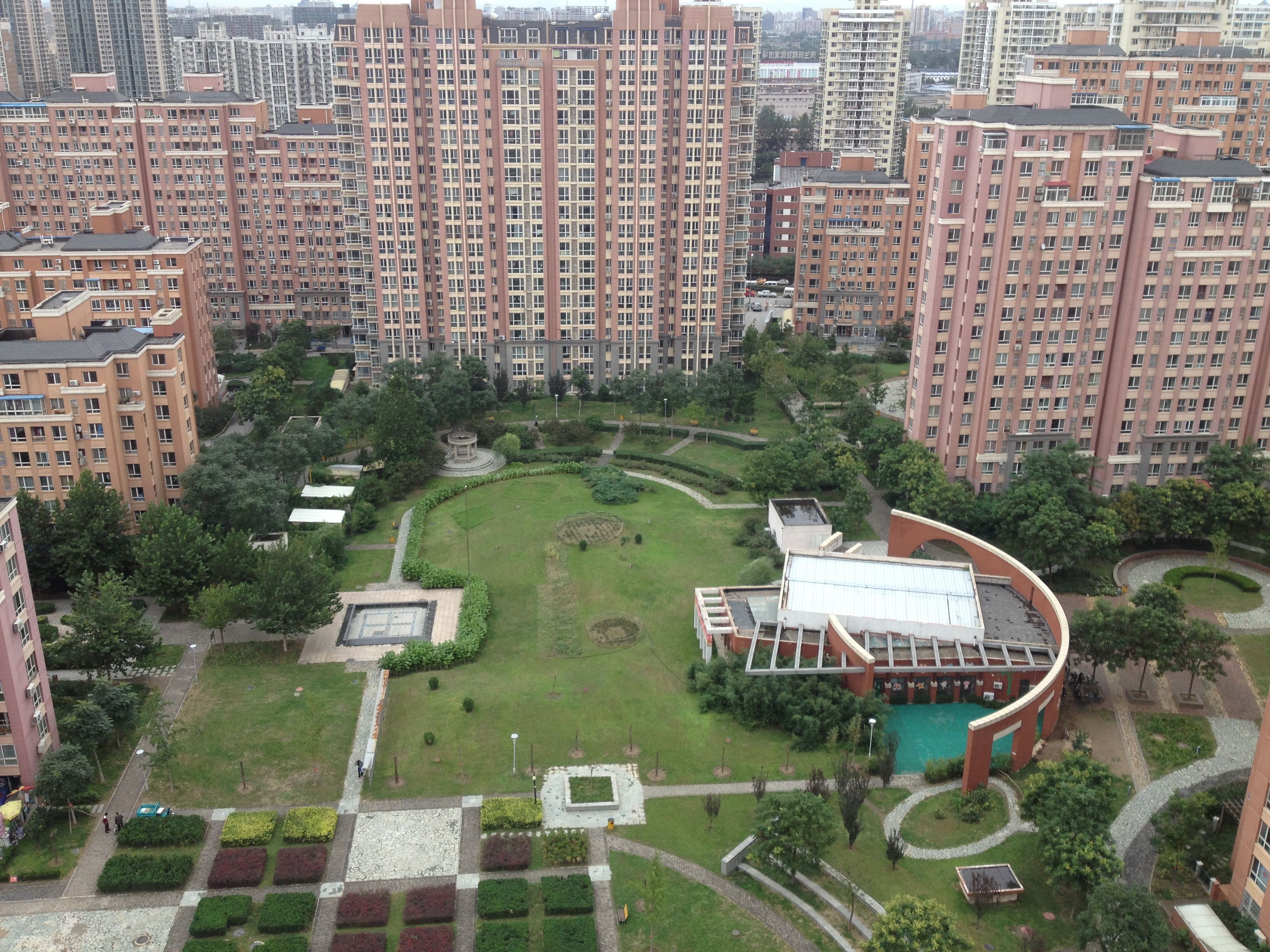 万年花城三期 10号楼4层7单元402号