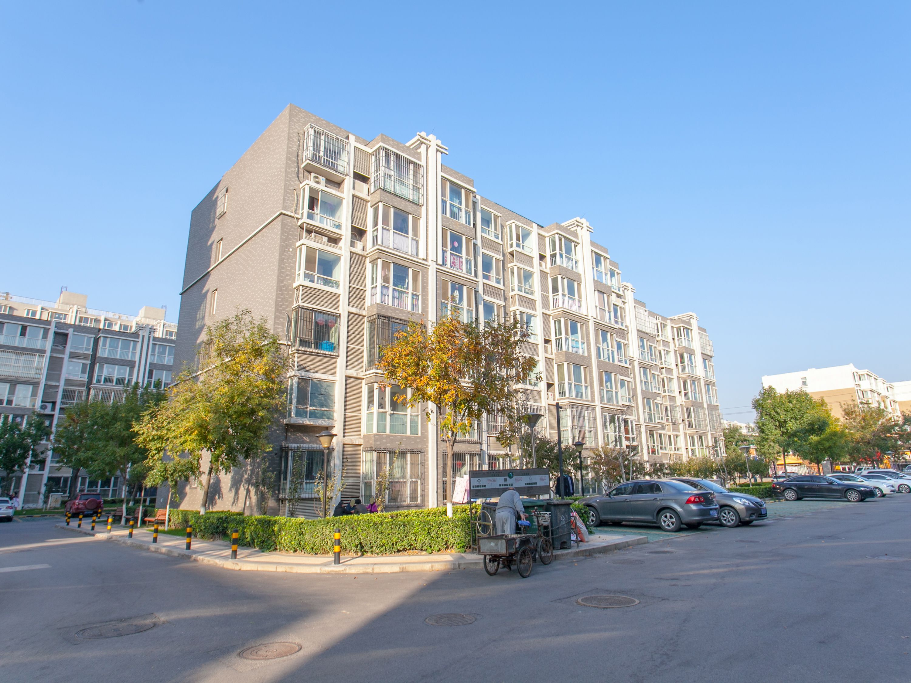 宜兰园 23号楼6层1单元601号