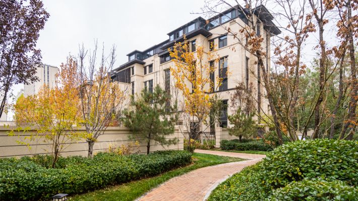 金茂逸墅19号楼1-2层2单元101号