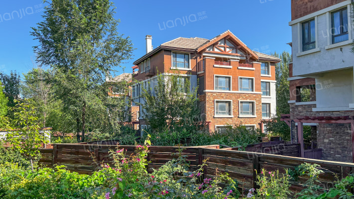 中弘由山由谷2号楼2层一单元