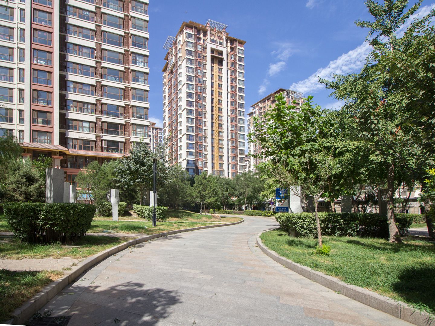 黄厂南里2号院2号楼13层1单元1602