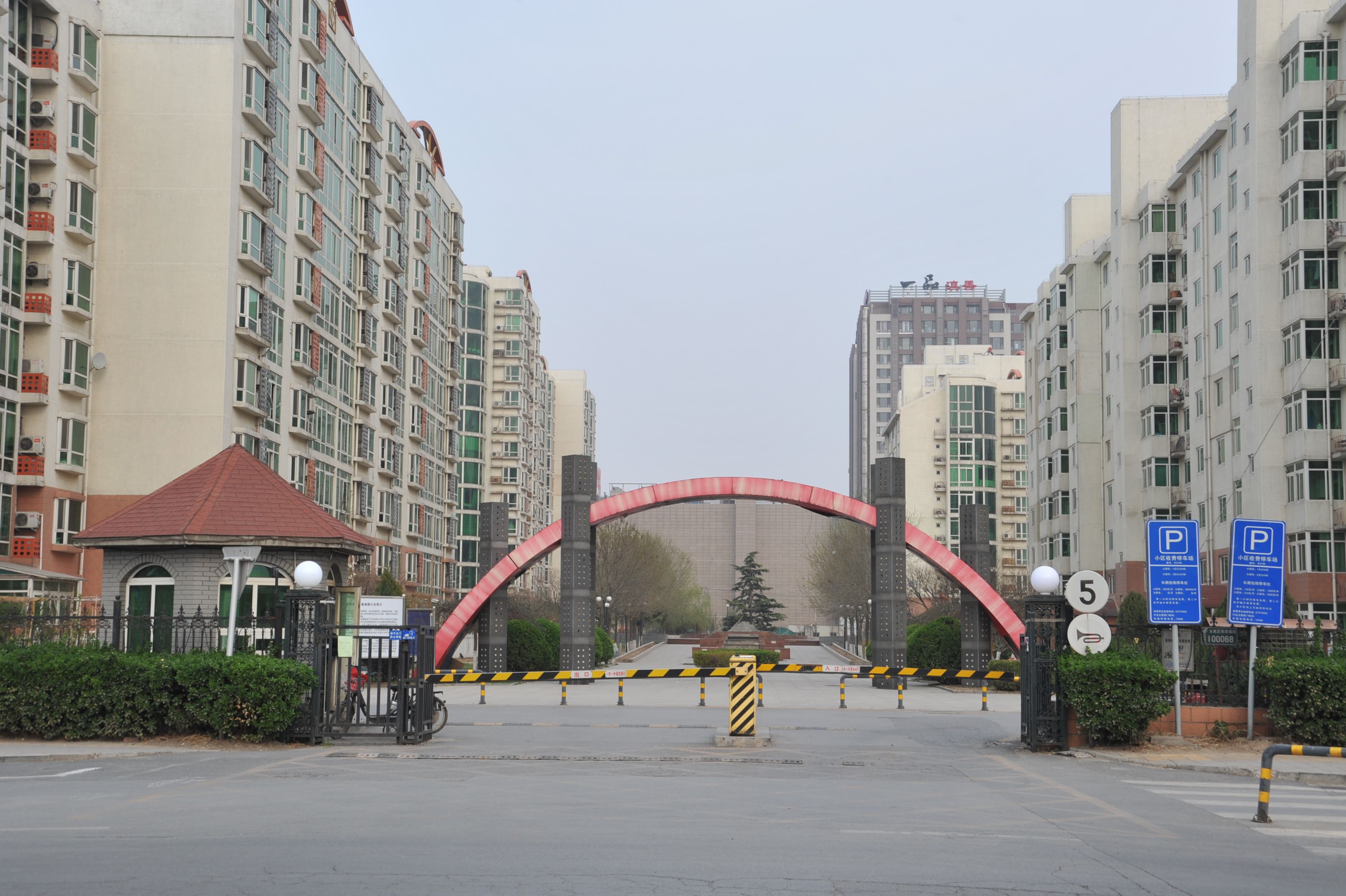 城南嘉园益城园 4号楼2层2单元201号